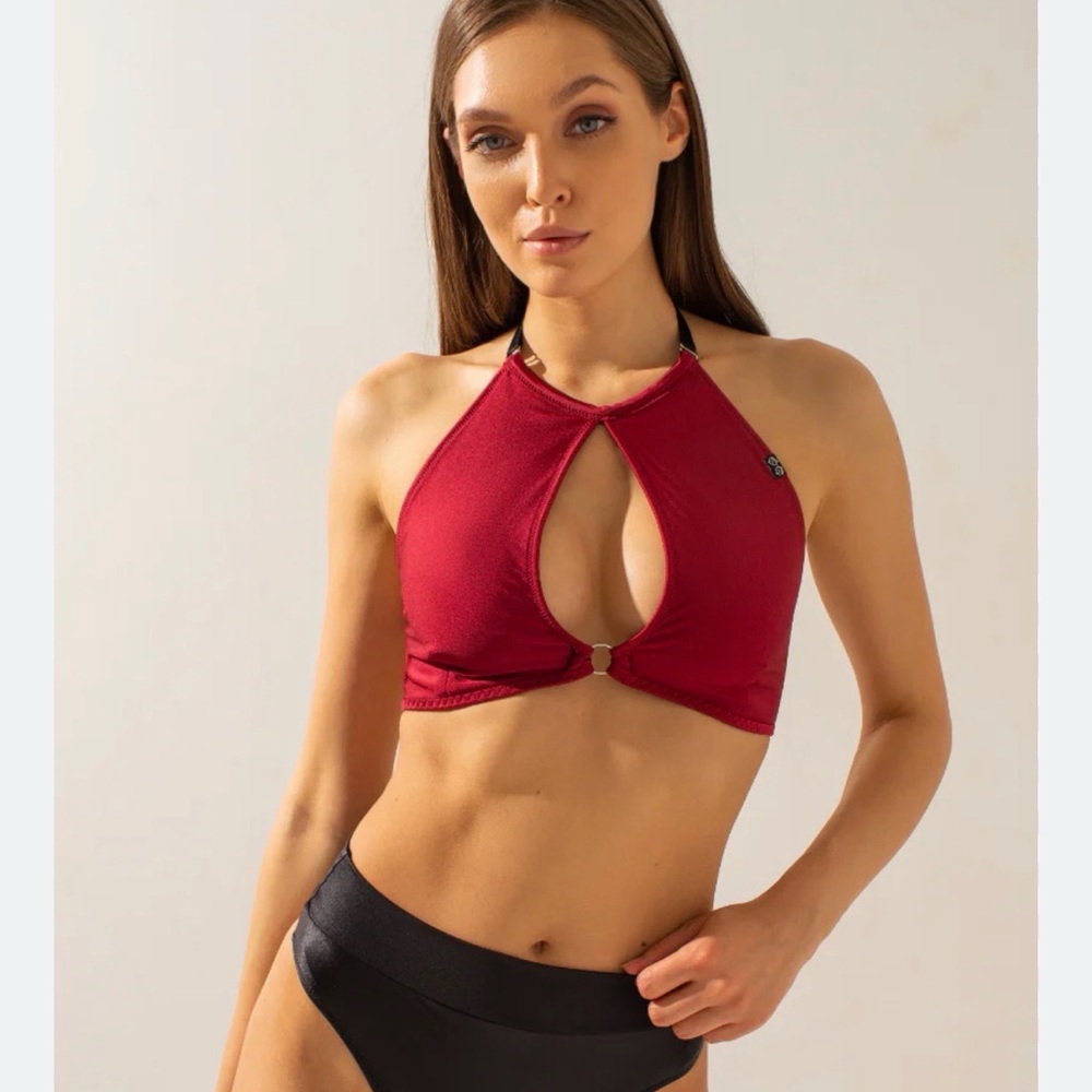 Shark pole halter top